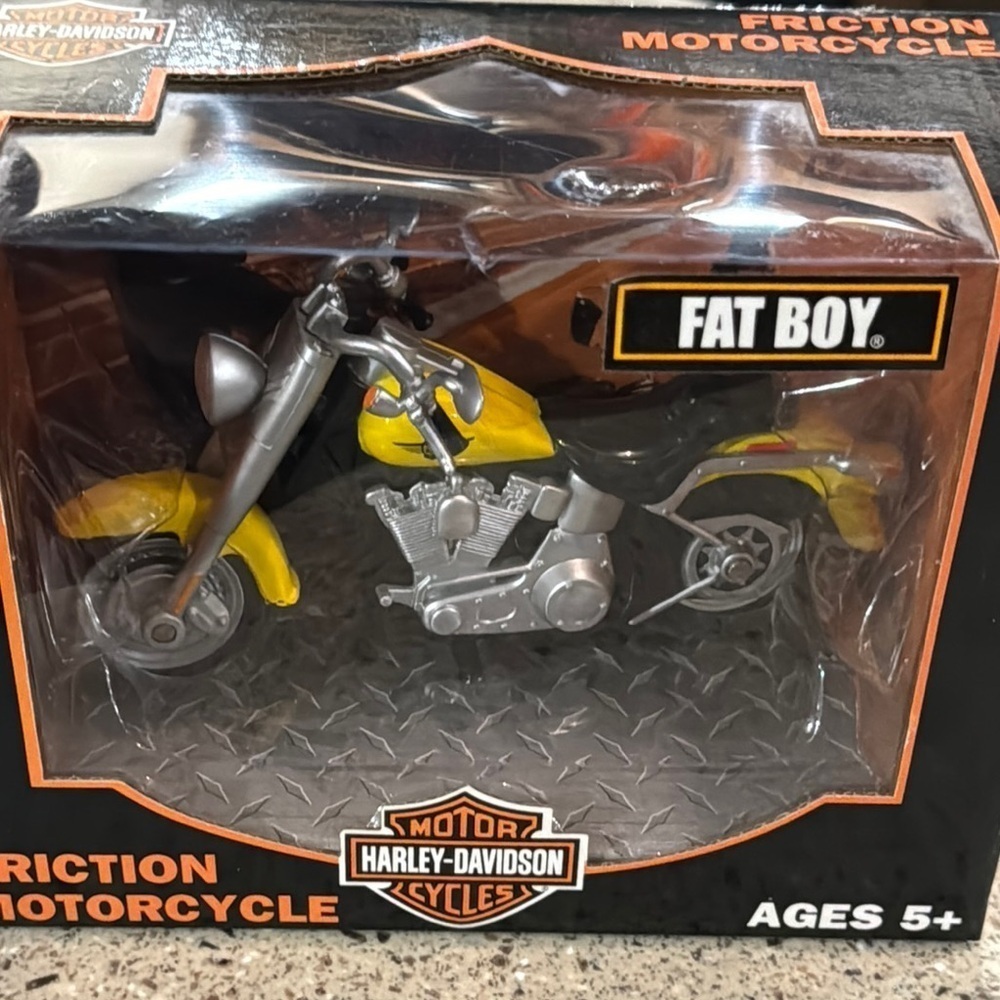 Harley-Davidson Fat Boy Yellow Friction Motorcycle Collectible Toy